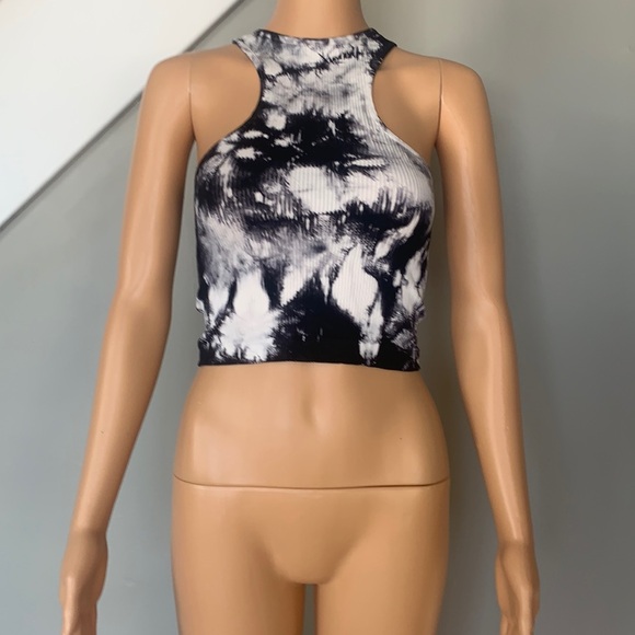 Crop top - Picture 1 of 7